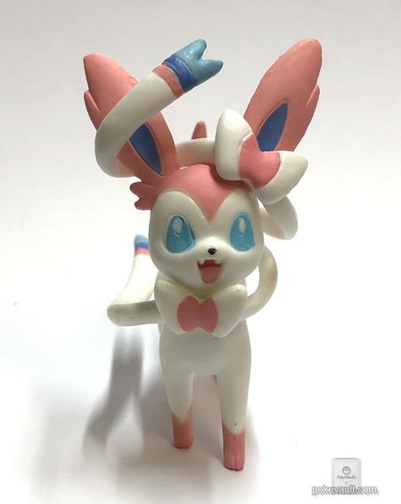 pokemon sylveon an afternoon with eevee and friends figure