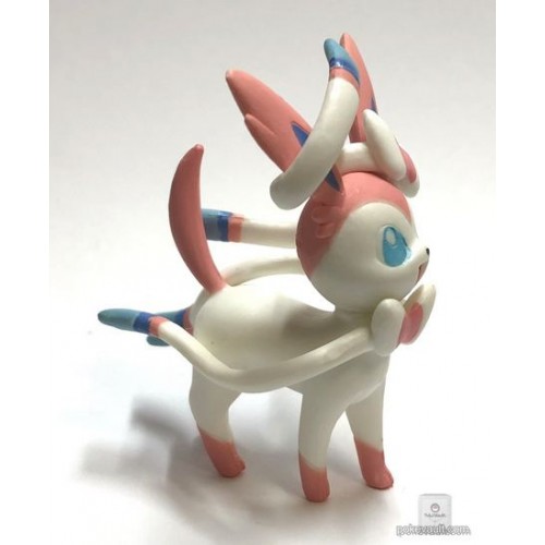 pokemon sylveon an afternoon with eevee and friends figure