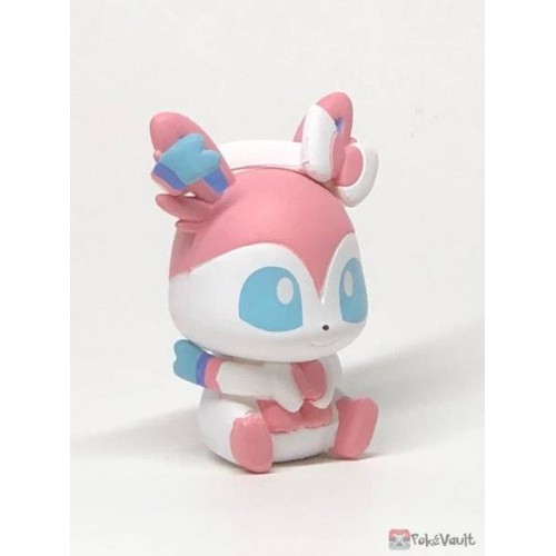 sylveon pop figure