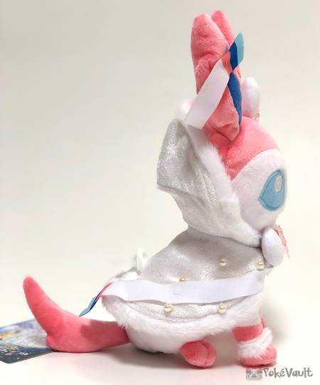 pokemon sylveon christmas 2019 plush