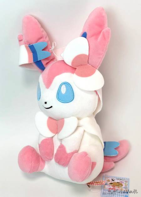 pokemon sylveon christmas 2019 plush