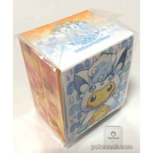 Pikachu im Vulpix Poncho Schlüsselanhänger - Pokemon Center