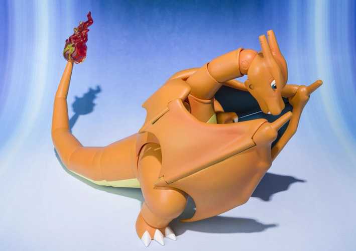 Pokemon 2013 D-Arts Charizard Poseable Action Figure