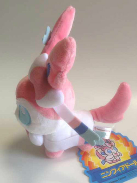 sylveon pokedoll