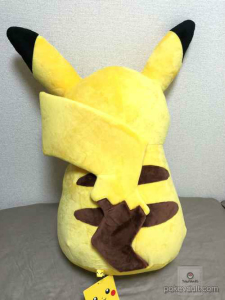 giant pikachu stuffy